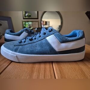 PONY Classic Low Suede Sneakers - Womens Size 10